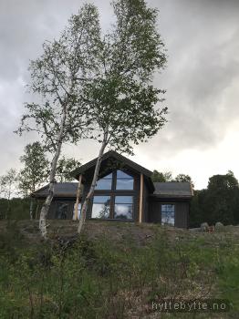 Klikk for stort bilde av 'Ny Hytte i fint tur terreng.'