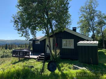 Klikk for stort bilde av 'Koselig hytte på fjellet . Rett ved skiløype :-)'