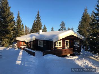 Klikk for stort bilde av 'Tømmerhytte på Trysil med ski in/ ski out'