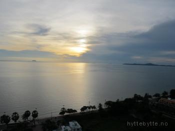 Klikk for stort bilde av 'Rett på Stranden i Rolige Jomtien utenfor pattaya'